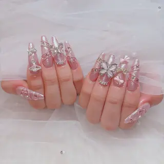 ネイル ラクロレ ハナ︎🌼のネイルデザイン