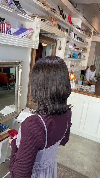 ミディアム カラー オカベ ショウマのヘアスタイル