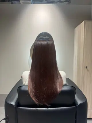 ロング NAVY 橋本心 縮毛矯正のヘアスタイル