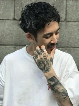 パーマ メンズ 赤木蓮/メンズ特化 パーマ/ハイトーンのヘアスタイル