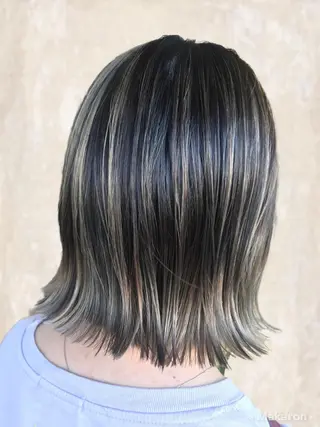 ショート カラー hair works raptureのヘアスタイル