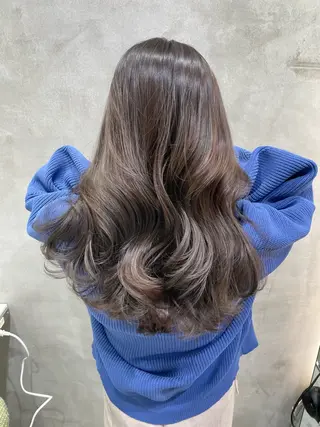 ロング カラー ロンドネートゥル所属・Londnaitre MAHOのヘアスタイル