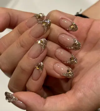 ネイル Maggie チョウチョウのネイルデザイン