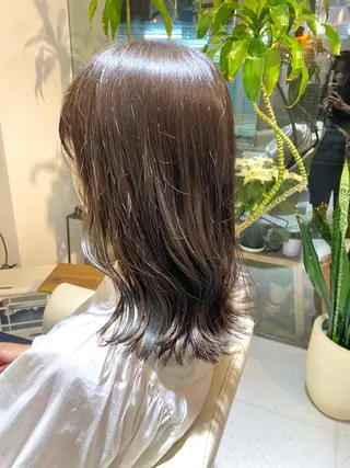 セミロング カラー 安永 涼のヘアスタイル