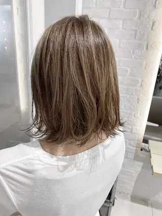 ロング 🍀透明感抜群🍀/ ハイトーンカラーのヘアスタイル