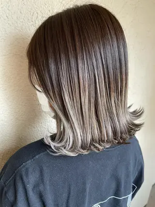 ミディアム カラー 磧本 祐里恵のヘアスタイル