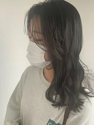 ロング カラー 三野 沙也のヘアスタイル