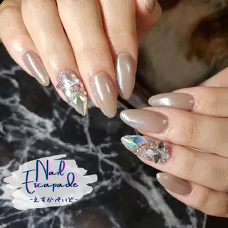 ミディアム ネイル クロキ 。のネイルデザイン