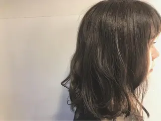 ミディアム sea's所属・ヒラカホ/矢場町/ ブリーチ/似合わせのヘアスタイル