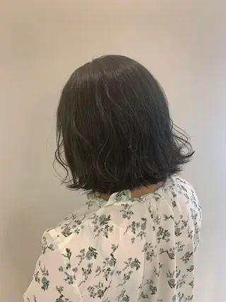 ミディアム カラー 顔まわりカット✄ ベージュカラー🧸のヘアスタイル