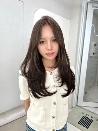 ロング カラー GAGA所属・GAGA AMIKAのヘアスタイル