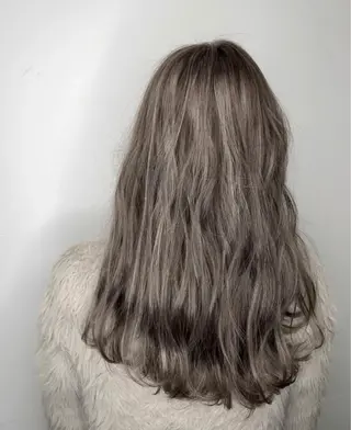 ロング カラー ブリーチソムリエ認定 梅田茶屋町Eir辻のヘアスタイル