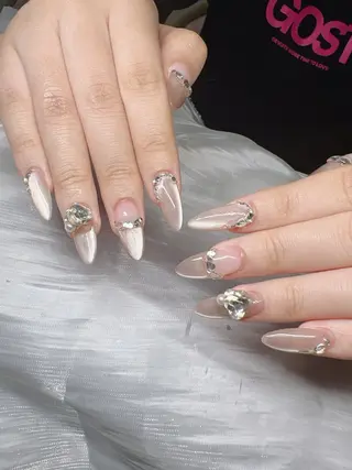 ネイル Lee Nailsのネイルデザイン