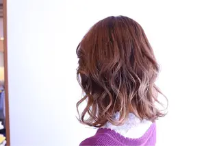 ミディアム カラー パーマ 坪内 麻里子のヘアスタイル