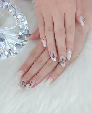 ネイル LoaChaton kaeのネイルデザイン