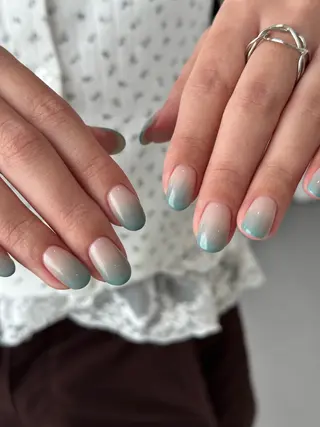 ネイル GLOW/ NAIL 福井二の宮店所属・GLOW/NAIL KaNaのネイルデザイン