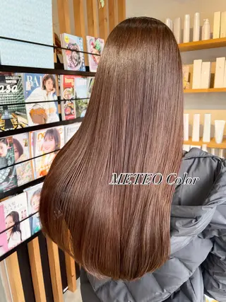 ロング チグサ ミウのヘアスタイル