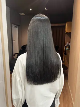 ロング パーマ 🪽髪質改善ストレー ト🤍美羽🤍のヘアスタイル