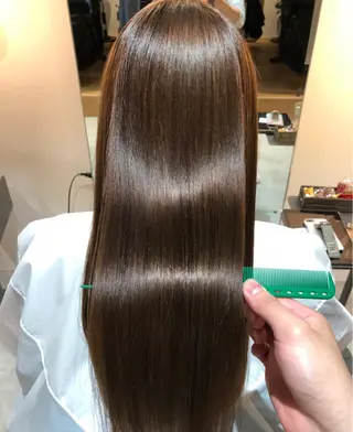 ロング 美髪艶髪専門店 Lyrae(リラエ)所属・佐藤 宏樹のヘアスタイル