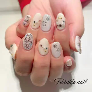 ネイル 中井 綾香の眉毛・アイブロウイメージ