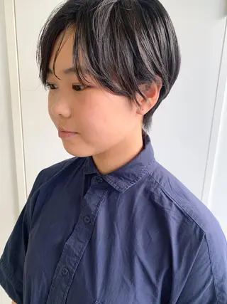 ショート nuu所属・💜ショート💜 ウルフ、ボブ二色亜美のヘアスタイル