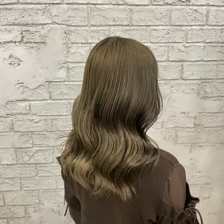 ミディアム 🎀韓国系ハイトーン カラーYoko🎀のヘアスタイル
