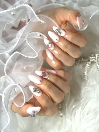 ネイル ルシイ🎀新宿長さ 出しパーツ専門店のネイルデザイン