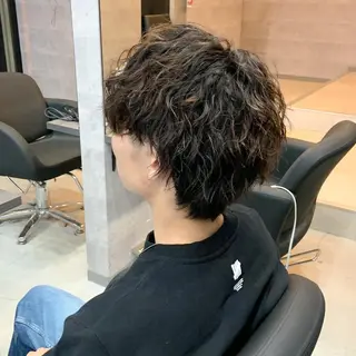 メンズ _WHITE所属・ダウンパーマ 曲がる縮毛矯正のヘアスタイル