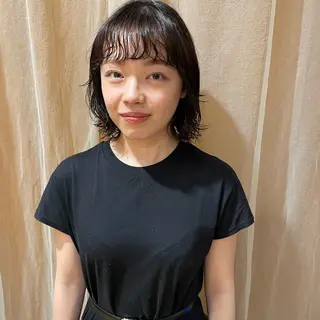 ミディアム パーマ 大橋 芽衣のヘアスタイル