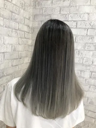 セミロング カラー 秋山 幸太のヘアスタイル