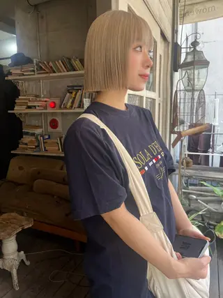 ショート ハイトーン/顔まわり レイヤー/YUKAのヘアスタイル