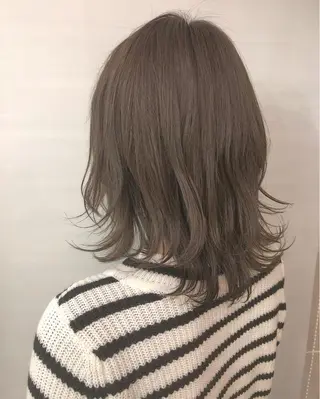 ミディアム カラー 齋藤 咲のヘアスタイル