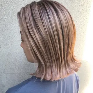 セミロング 中西 未久のヘアスタイル