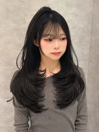 ロング 🥇KEN /レイヤー/艶カラーのヘアスタイル