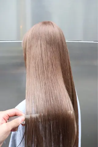 ロング カラー ハイトーン/ 縮毛矯正のヘアスタイル
