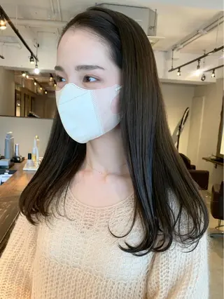 ロング カラー 透明感/オリーブ/ グレージュ/YUKAのヘアスタイル