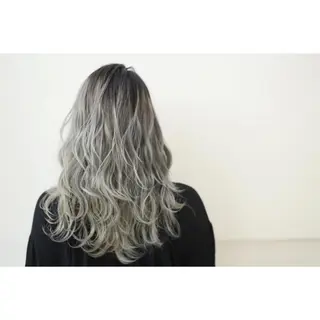 セミロング カラー 加藤 利基のヘアスタイル