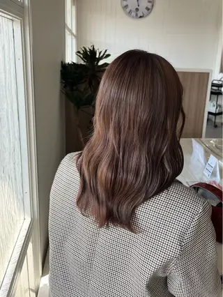 ミディアム カラー スリール所属・光本 千紘のヘアスタイル