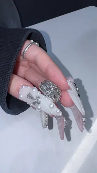 ネイル NOLIMIT.OSAKA所属・NOLIMIT shihoのネイルデザイン