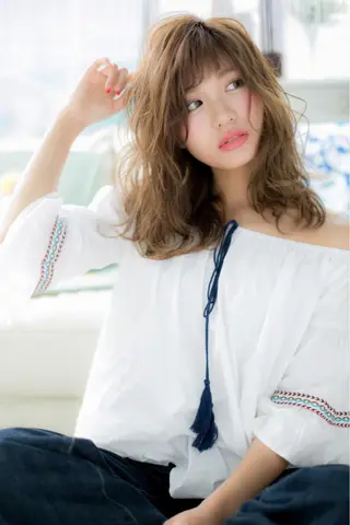 ロング パーマ ヘアアレンジ AGU akariのヘアスタイル