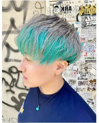 ショート カラー GARU-ガル-所属・TSUNO🦖 派手髪/オタク美容師のヘアスタイル