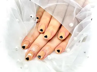 ショート GG houseのネイルデザイン