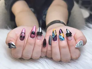 ネイル Jenn Nail_ ヘビのネイルデザイン