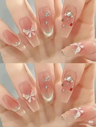 ネイル ZEN Beauty nail spa massage所属・ゆり ちゃんのネイルデザイン