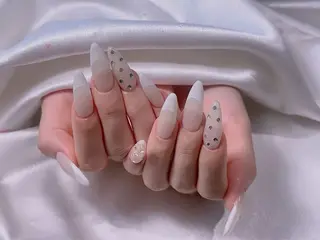 ネイル M2ネイルサロン【長さ出し&フィルイン導入店】所属・長さ出し専門店 RIRIのネイルデザイン