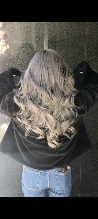 ロング カラー cherie所属・バレイヤージュ/ ハイライト/大内格のヘアスタイル