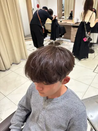 カラー メンズ 山本 侑平のヘアスタイル