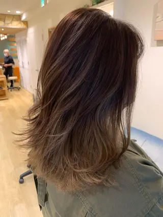 セミロング 渋谷ハイトーン/ デザインカラー阿部のヘアスタイル