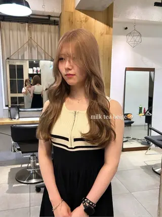 カラー moeka 表参道のヘアスタイル