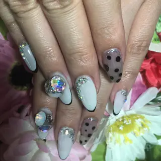 ネイル マルサンカクシカク所属・○△□ 守口市のネイルデザイン